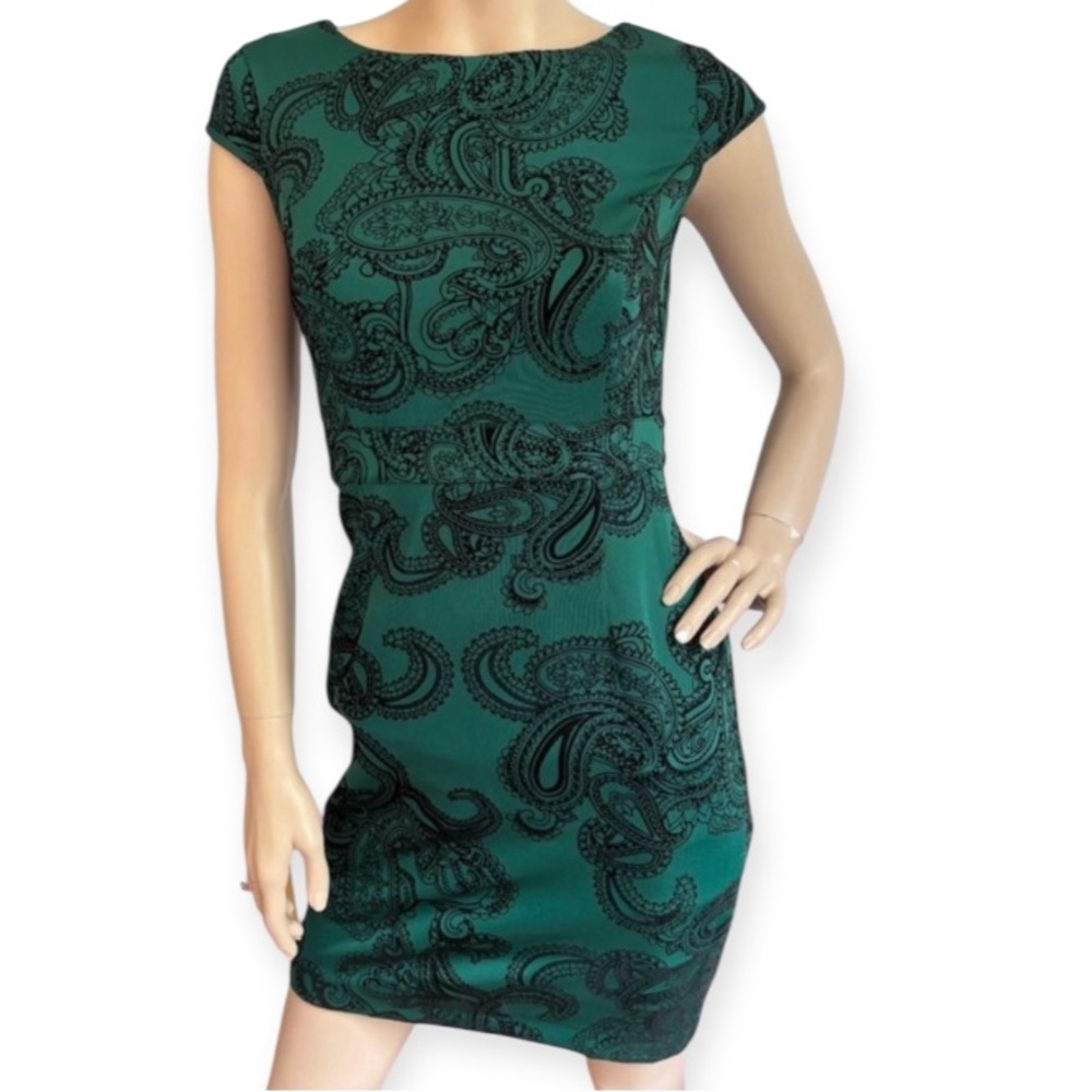 New York & Company Green Paisley Dress